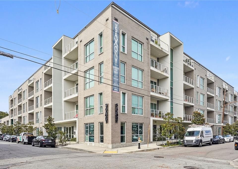 1st image of 900 Bartholomew St #203