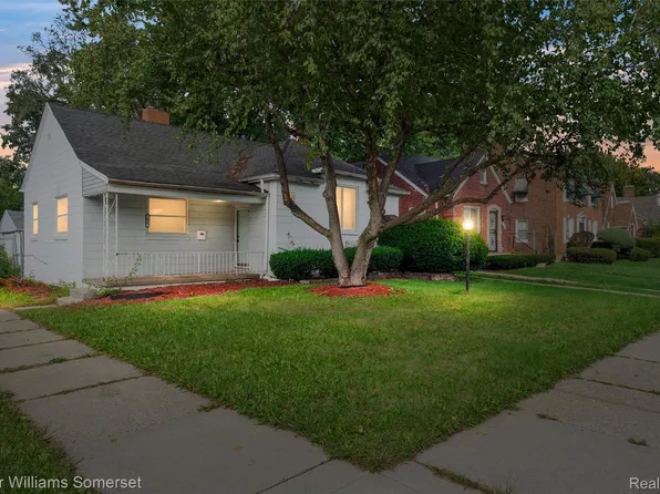 16701 Lindsay St, Detroit, MI 48235