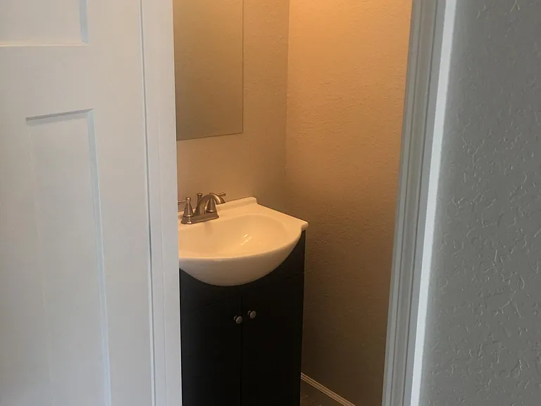 628 Maplewood Dr — Photo 4