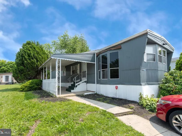 218 Eisenhower Ave, Williamstown, NJ 08094