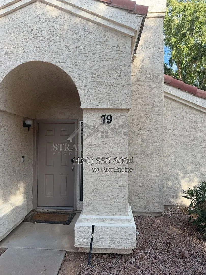 2 bed, 2.0 bath, 993 sqft, $1,650 — Photo 2