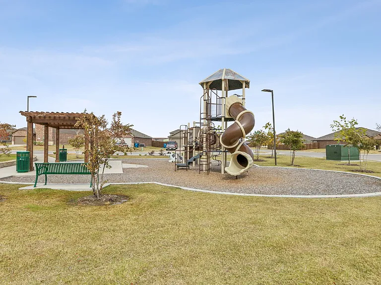 606 Wrangler Dr — Photo 4