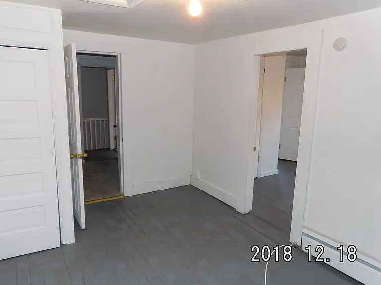 145 King George St — Photo 7