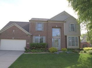 1932 Beaver Creek Dr, Rochester, MI 48307