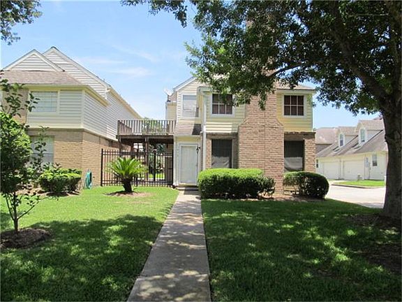 2nd image of 1415 Cypress Cove St