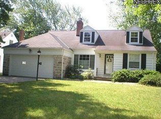 18931 Coffinberry Blvd, Fairview Park, OH 44126