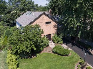 9828 Kedvale Ave, Skokie, IL