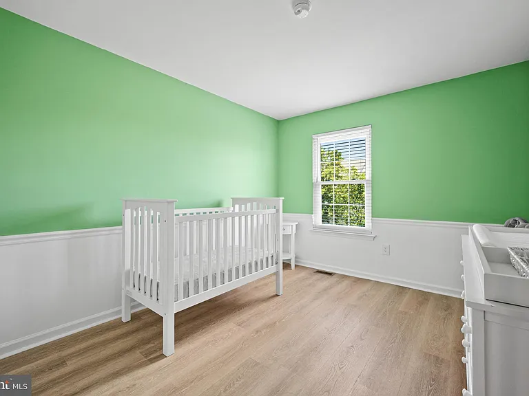 410 Fairview Way — Photo 14