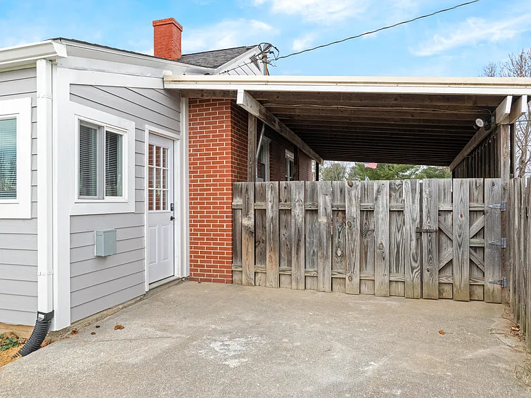 501 Park St — Photo 8