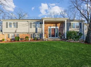 264 Dundee Rd, Stamford, CT 06903