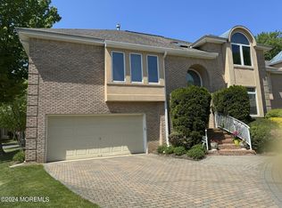 109 La Costa Ct, Holmdel, NJ 07733