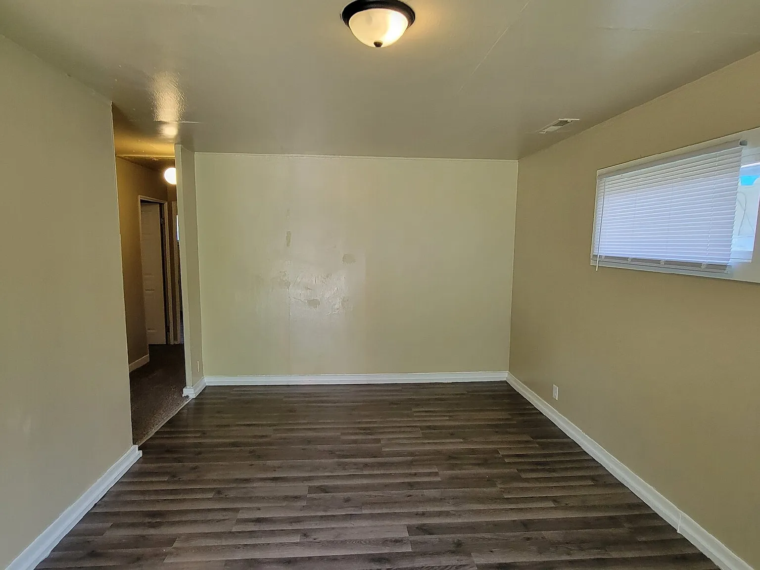3 bed, 1.0 bath, $825 — Photo 2