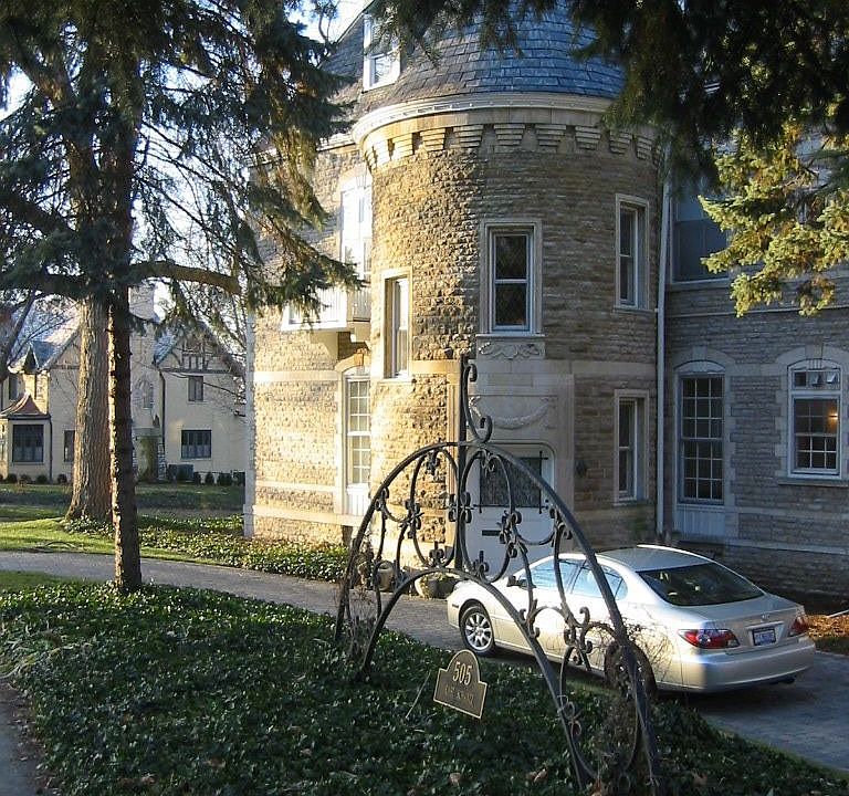 Mahrt Residence, Later tower addition