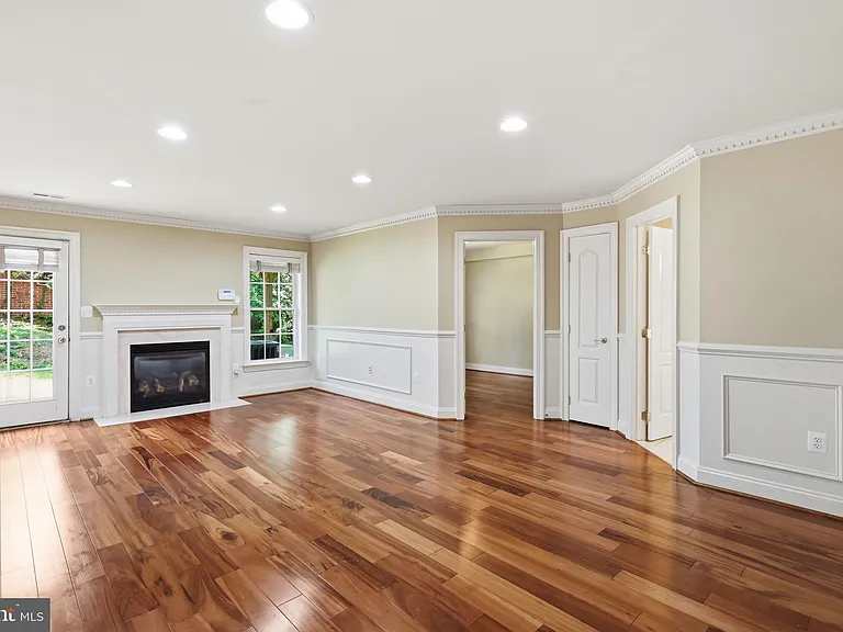 6403 Velliety Ln — Photo 53