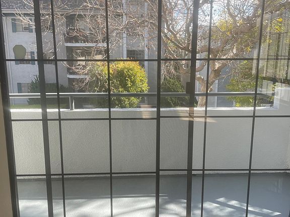 4th image of 805 S Wooster St APT 204