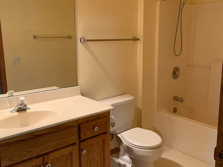 1228 N High Point Rd — Photo 21