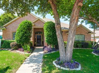 9013 Wild Horse Dr, North Richland Hills, TX 76182