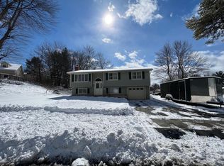 24 Redwood Ter, Essex Junction, VT 05452