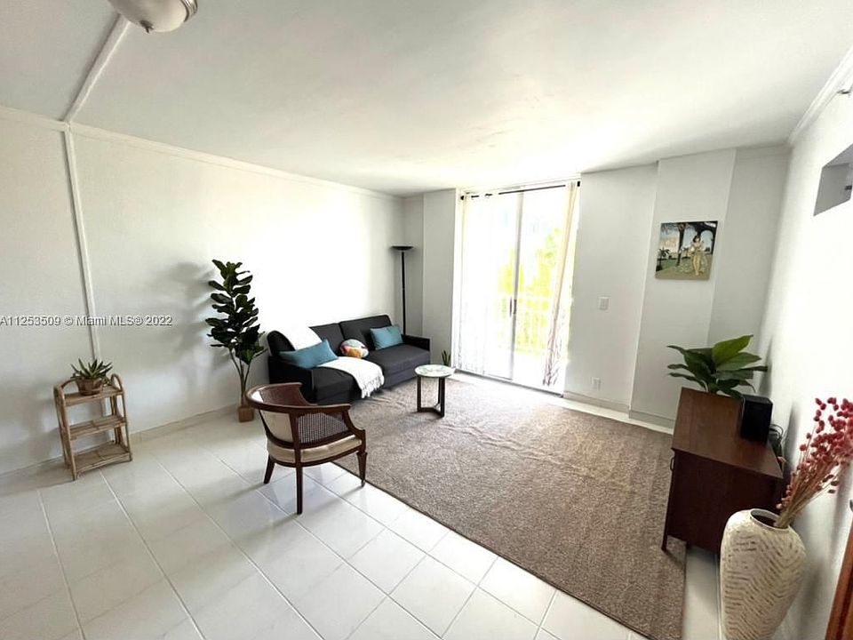1st image of 2829 Indian Creek Dr APT 303