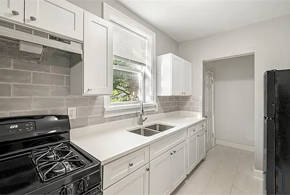 3 bed, 975 sqft, $1,700 — Photo 4