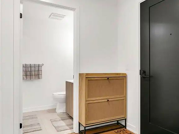 3rd image of 123 Portland St #608