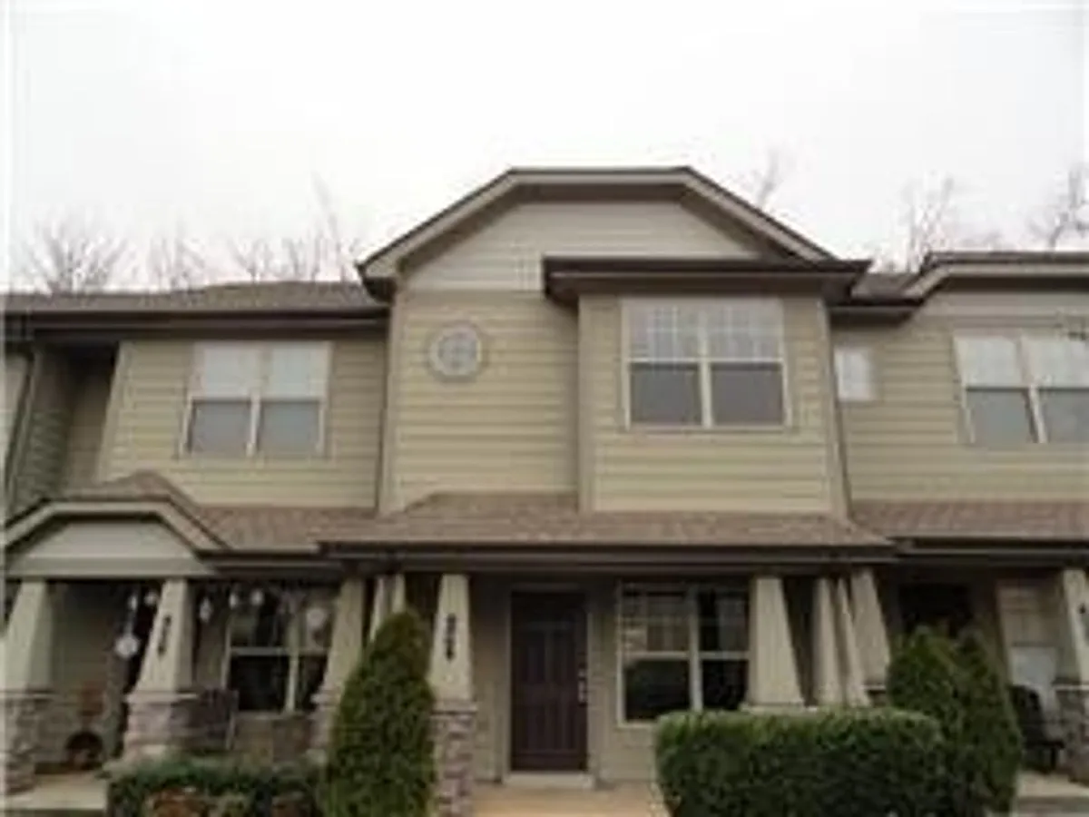 Building Photo - 105 4th Ave #307
