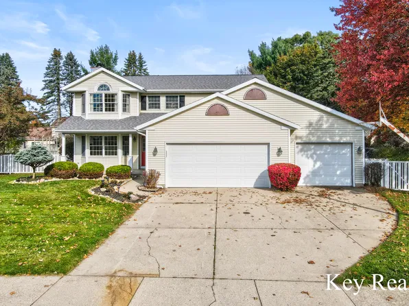 6018 Meadowlark St NE, Rockford, MI 49341