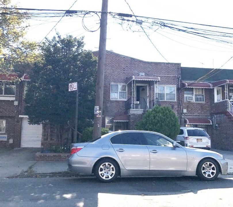 1st image of 748 E 102nd St