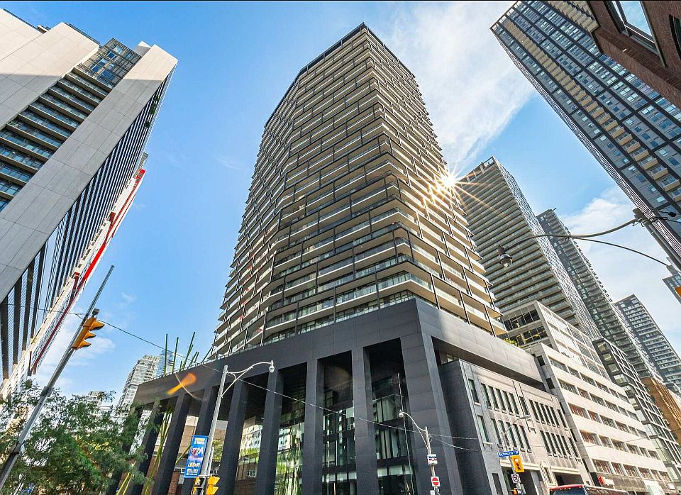 1st image of 125 Peter St #1212