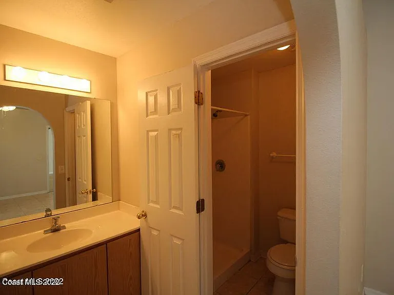2230 Redwood Cir NE — Photo 10