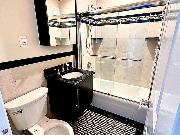 4th image of 43-60 Douglaston Pkwy #2A