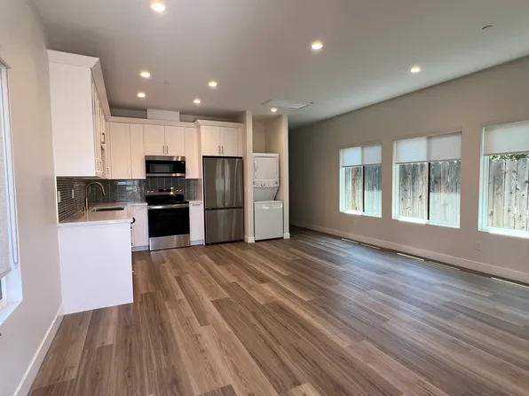 108 N Canyon Blvd #1/2, Monrovia, CA 91016
