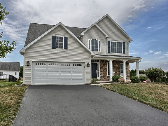 2nd image of 220 Stone Harvest Way #L-0028