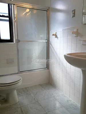 Rented by Manhattan Connection | media 29