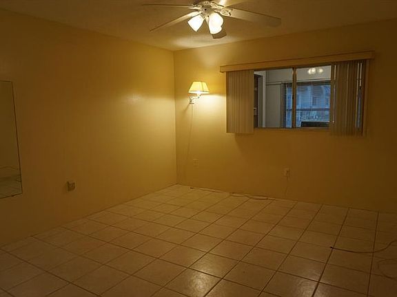 5th image of 1467 Mission Hills Blvd #A