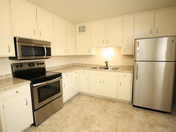 5th image of 3717 E Lee St APT 9