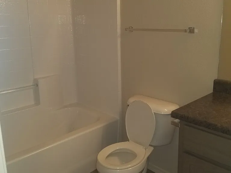 2238 S 37th Dr #21 — Photo 7