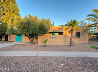 741 S Abrego Dr, Green Valley, AZ 85614