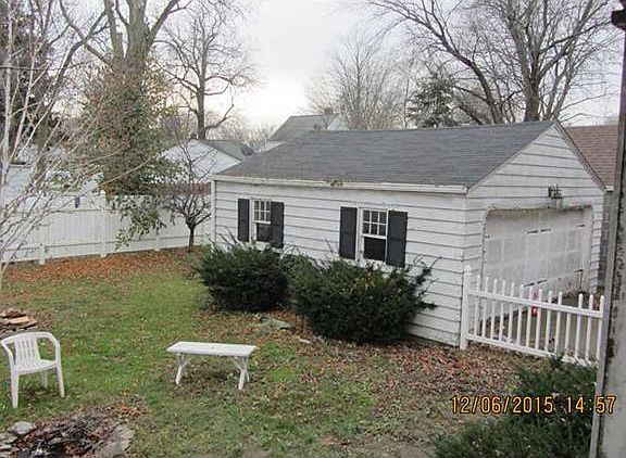 5th image of 8943 Joliet Ave
