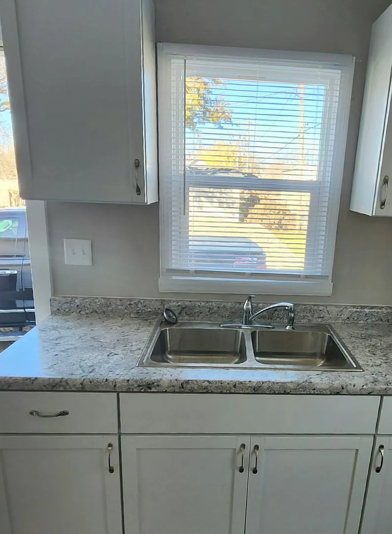 2 Bedroom Home in Kokomo — Photo 2