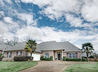 106 Thornwood Dr, Clinton, MS 39056