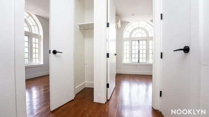 Rented by Nooklyn NYC LLC | media 4