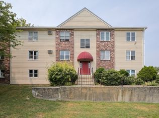 10 Nuttall Ln APT 1, Worcester, MA 01604