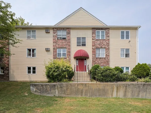 10 Nuttall Ln APT 1, Worcester, MA 01604