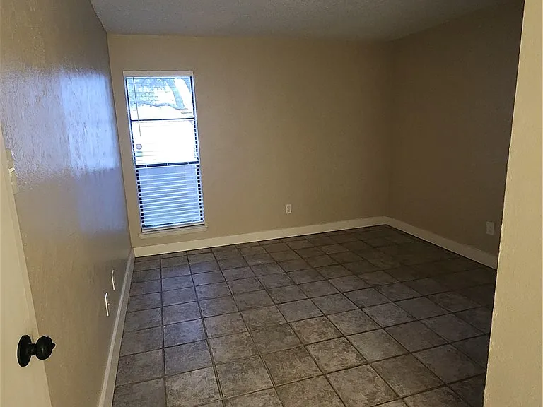 1901 Holleman Dr W #201 — Photo 14