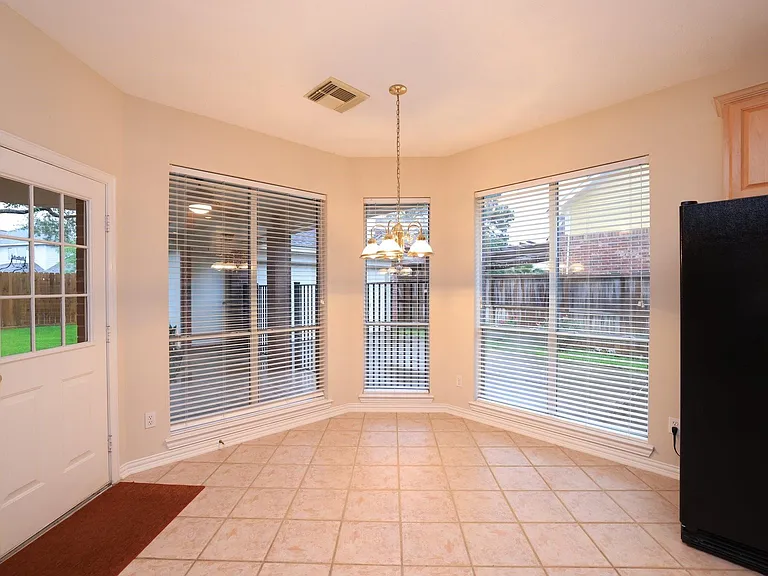 17222 Leeside Dr — Photo 13