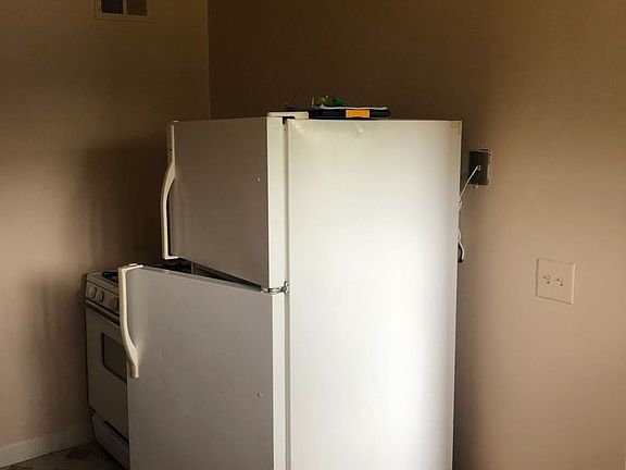 5th image of 1731 McArthur Ave APT 4