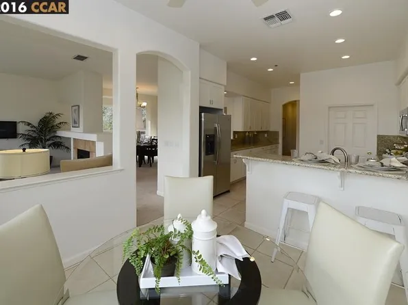 2886 Saklan Indian Dr, Walnut Creek, CA 94595