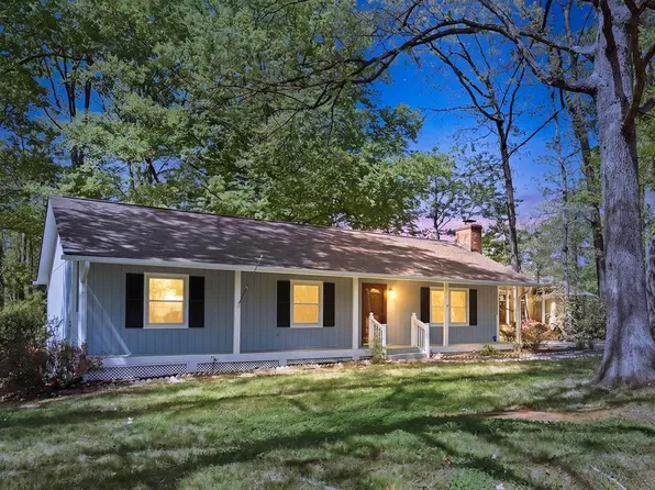 107 Sunset Ct, Locust Grove, VA 22508