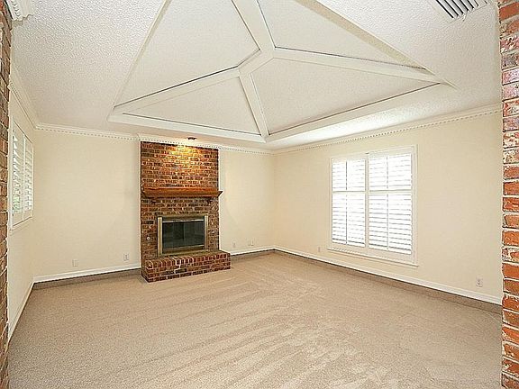 4th image of 2721 Landershire Ln